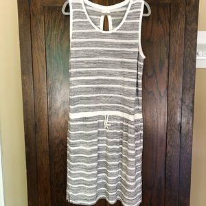 Sleeveless Cream and Black Casual Dress